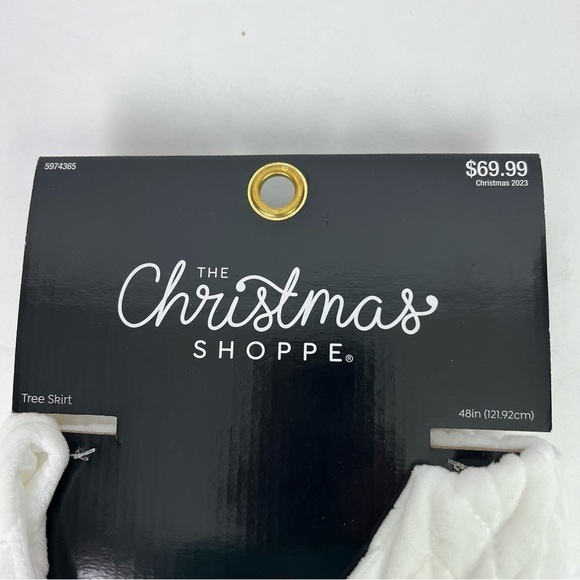The Christmas Shoppe Hobby Lobby Christmas Tree Skirt Measure 48” White Quilted - Picture 5 of 7